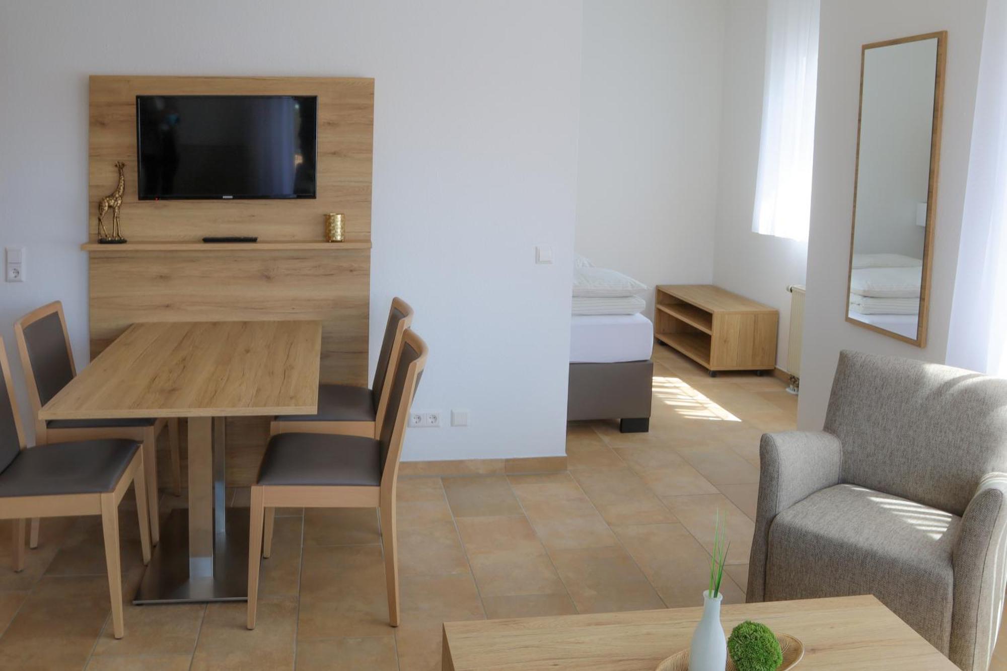 Hotel Adler Nattheim ภายนอก รูปภาพ